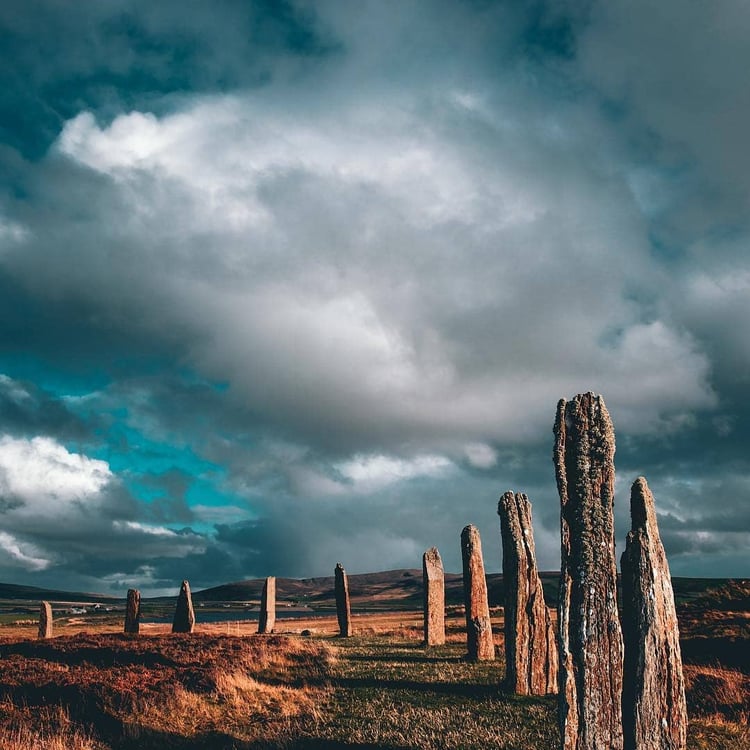 "The Ring of Brodgar, Stenness, dates back from 2500-2000BC. It makes up part of the Heart of Neolithic Orkney, which was awarded UNESCO World Heritage status"-@whatsusansees ?? ?