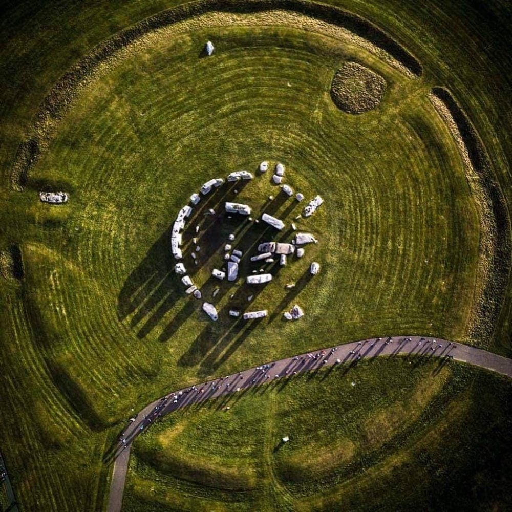 #Chapter3 - Check out these beautiful aerial shots by @copter_shot of one of the UK's 31 World Heritage Sites. 
Stonehenge is one of the world?s most famous prehistoric monuments and the largest known Neolithic stone circle in the world. 
Come tonight to the @ScienceMuseum #SMLates to discover the UNESCO sites Stonehenge and Avebury in Virtual Reality

Photo credit: @copter_shot
#worldheritage #stonehenge #unesco #UNESCOintheUK #sciencemuseum #worldheritagesite